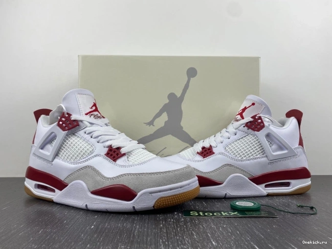 One Kick Pine SB 4 DR5415-160 Red Jordan Retro 0727